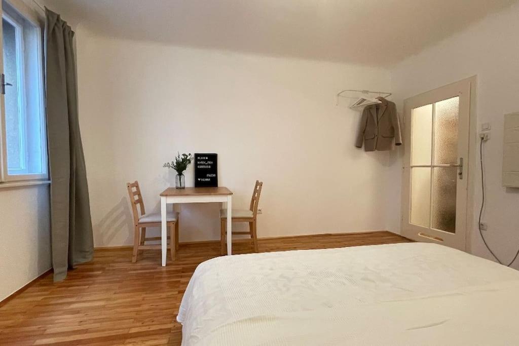 Mariahilfer Street Apartment Vienna Exterior photo
