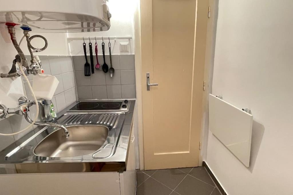 Mariahilfer Street Apartment Vienna Exterior photo